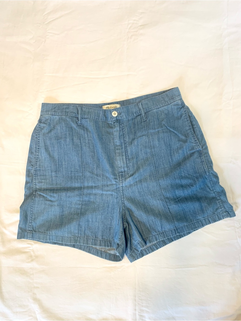 Madewell Jean Shorts. Size 32.